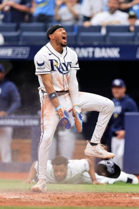 September 17, 2026, St. Petersburg, Florida, USA: Tampa Bay Rays left fielder Chandler Simpson (14) celebrates after scoring on a double by second baseman Richie Palacios (1) during an MLB, Baseball Herren, USA game against the Athletics on September 17, 2026 at Tropicana Field. The Rays beat the Athletics 10-1 and swept the series. St. Petersburg USA - ZUMAh180 20260917_zsp_h180_053 Copyright: xKimxHukarix