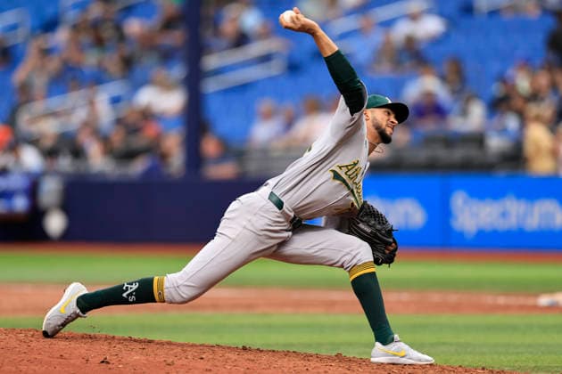 September 17, 2026, St. Petersburg, Florida, USA: Athletics pitcher Yunior Tur (70) delivers a pitch during an MLB, Baseball Herren, USA game against the Tampa Bay Rays on September 17, 2026 at Tropicana Field. The Rays beat the Athletics 10-1 and swept the series. MLB 2026: Tampa Bay Rays 10 : 1 Athletics  - ZUMAh180 20260917_zsp_h180_094 Copyright: xKimxHukarix