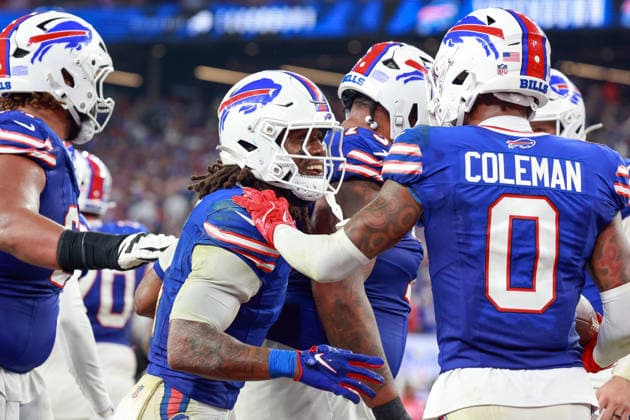 Detroit Lions vs Buffalo Bills ORCHARD PARK, NEW YORK - SEPTEMBER 17: Running back James Cook III (4) of the Buffalo Bills celebrates his touchdown during an NFL, American Football Herren, USA football game between the Detroit Lions and the Buffalo Billsat Highmark Stadium in Orchard Park, New York, USA, on Thursday, September 17, 2026 Orchard Park New York United States  Copyright: xAmyxLemusx originalFilename:lemus-detroitl260917_npJOX.jpg