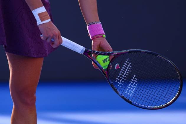 September 17, 2026: TO-45153- GUADALAJARA 2026. .La estadounidense Iva Jovic dio un paso m& xe1;s en la defensa de su t& xed;tulo en el Guadalajara Open 2026, luego de imponerse a la turca Zeynep S& xf6;nmez por 7-6(5) y 6-4, en los octavos de final del torneo disputado sobre la cancha dura del Centro Panamericano de Tenis. Jovic, segunda sembrada y campeona de la edici& xf3;n anterior, tuvo que emplearse a fondo ante una combativa S& xf6;nmez, pero respondi& xf3; en los momentos decisivos para quedarse con la victoria en un encuentro de dos horas y ocho minutos. Con este resultado, la estadounidense asegur& xf3; su lugar en los cuartos de final y mantiene firme su intenci& xf3;n de repetir el campeonato en Guadalajara..Guadalajara, Jalisco. Clasos.com.mx - ZUMAcs4_ 20260917_faa_cs4_006 Copyright: xDiegoxMorenox
