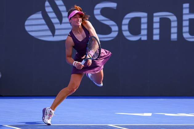 September 17, 2026: TO-45153- GUADALAJARA 2026. .La estadounidense Iva Jovic dio un paso m& xe1;s en la defensa de su t& xed;tulo en el Guadalajara Open 2026, luego de imponerse a la turca Zeynep S& xf6;nmez por 7-6(5) y 6-4, en los octavos de final del torneo disputado sobre la cancha dura del Centro Panamericano de Tenis. Jovic, segunda sembrada y campeona de la edici& xf3;n anterior, tuvo que emplearse a fondo ante una combativa S& xf6;nmez, pero respondi& xf3; en los momentos decisivos para quedarse con la victoria en un encuentro de dos horas y ocho minutos. Con este resultado, la estadounidense asegur& xf3; su lugar en los cuartos de final y mantiene firme su intenci& xf3;n de repetir el campeonato en Guadalajara..Guadalajara, Jalisco. Clasos.com.mx - ZUMAcs4_ 20260917_faa_cs4_014 Copyright: xDiegoxMorenox