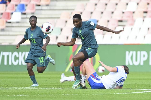 SOCCER - FIFA World Cup, WM, Weltmeisterschaft, Fussball - U-20 Women s - England vs. Nigeria Photo by IPA ABACAPRESS.COM88638356 - Tosin Rafiu (NGA), Onyedikachi Ekezie (NGA), and Lily Dent (ENG) during the Round of 16 match of the FIFA U-20 Women s World Cup between England and Nigeria, held in Bielsko-Biala, Poland, on September 17, 2026 Bielsko-Biala Poland  Copyright: xIPAxSport ABACAx