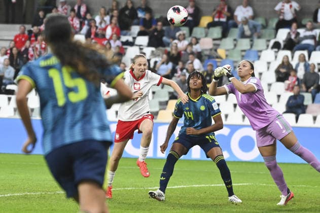 SOCCER - FIFA World Cup, WM, Weltmeisterschaft, Fussball - U-20 Women? - Poland vs. Colombia Photo by IPA ABACAPRESS.COM88644653 - Kinga Wyrwas (POL), Fernanda Viafara (COL), and Luisa Agudelo (COL) during the Round of 16 match of the FIFA U-20 Women s World Cup between England and Nigeria, in Bielsko-Biala, Poland, on September 17, 2026 Bielsko-Biala Poland  Copyright: xIPAxSport ABACAx