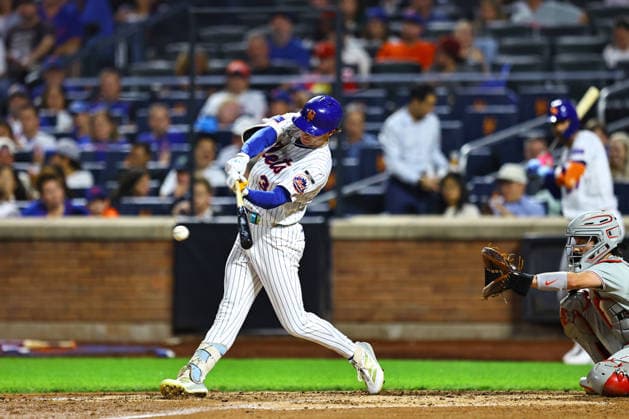 MLB, Baseball Herren, USA Philadelphia Phillies Vs. New York Mets New York Mets Carson Benge 3 singles during the seventh inning of a baseball game against the Philadelphia Phillies at Citi Field in Corona, New York, on September 17, 2026. Flushing N.Y. United States  Copyright: xGordonxDonovanx originalFilename:donovan-mlbphila260917_np7B0.jpg