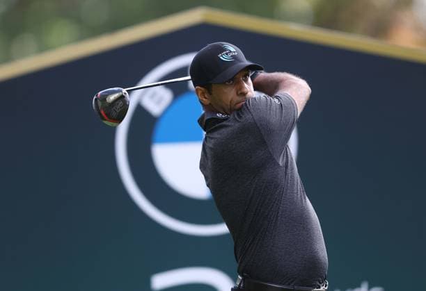 BMW PGA, Golf Herren Championship 2026 - Day One SURREY, ENGLAND, SEPTEMBER 17: Aaron Rai of England tee’s off with a driver on the 3rd hole during The DP World Tour BMW PGA Championship Day One at Wentworth Golf Club, Virginia Water, Surrey, England, on September 17. (Photo by Daniel Weir) Surrey Wentworth Golf Course England Copyright: xDanielxWeir SportsxPressxPhotox Sportspressphoto_SPR233935