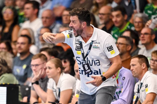 Göppingen, Germany, September 17, 2026: Coach Ben Matschke of FRISCH AUF Göppingen gestures, gesturing during the Opel Handball Bundesliga match between FRISCH AUF Goeppingen and Rhein Neckar Löwen at the EWS Arena on September 17, 2026, in Goeppingen, Germany. Photo by Harry Langer, DeFodi Images. Goeppingen, Germany, September 17, 2026 Coach Ben Matschke of FRISCH AUF Goeppingen gestures during the Opel Handball Bundesliga match between FRISCH AUF Goeppingen and Rhein Neckar Löwen at the EWS Arena on September 17, 2026 in Göppingen, Germany. Photo by Harry Langer, DeFodi Images. Photo by Harry Langer, DeFodi Images