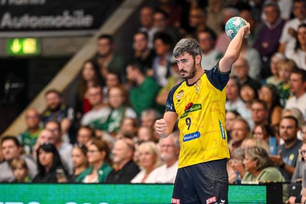 Göppingen, Germany, September 17, 2026 Jacob Arenth Letting Rhein-Neckar Löwen in action, on the ball, a solo play during the Opel Handball Bundesliga match between FRISCH AUF Goeppingen and Rhein Neckar Löwen at the EWS Arena on September 17, 2026, in Goeppingen, Germany. Photo by Harry Langer, DeFodi Images. Goeppingen, Germany, September 17, 2026 Jacob Arenth Lassen of Rhein Neckar Löwen controls the ball during the Opel Handball Bundesliga match between FRISCH AUF Göppingen and Rhein Neckar Löwen at the EWS Arena on September 17, 2026 in Göppingen, Germany. Photo by Harry Langer, DeFodi Images. Photo by Harry Langer, DeFodi Images