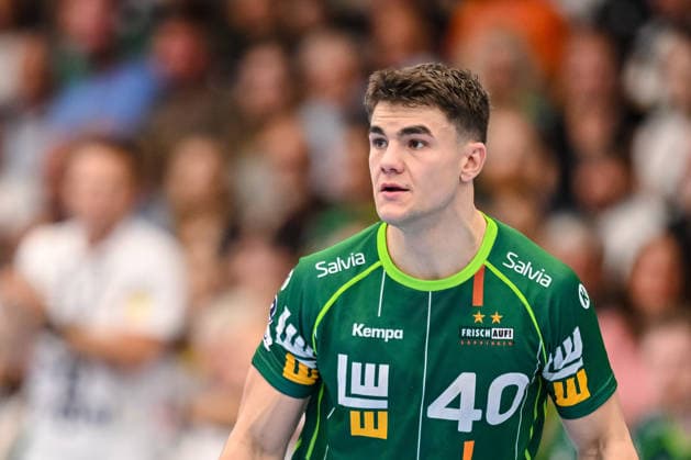 Göppingen, Germany, September 17, 2026 Elias Newel FRISCH AUF Goeppingen Looks on during the Opel Handball Bundesliga match between FRISCH AUF Goeppingen and Rhein Neckar Löwen at the EWS Arena on September 17, 2026, in Goeppingen, Germany Photo by Harry Langer DeFodi Images Goeppingen, Germany, September 17, 26 Elias Newel FRISCH AUF Goeppingen Looks on during the Opel Handball Bundesliga match between FRISCH AUF Goeppingen and Rhein Neckar Löwen at the EWS Arena on September 17, 2026 in Göppingen, Germany. Photo by Harry Langer, DeFodi Images. Photo by Harry Langer, DeFodi Images