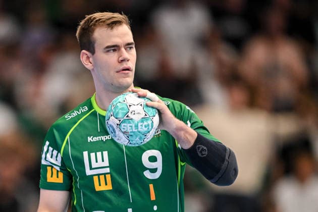 Göppingen, Germany, September 17, 2026: Max Beneke of FRISCH AUF Göppingen in action, on the ball, a solo play during the Opel Handball Bundesliga match between FRISCH AUF Goeppingen and Rhein Neckar Löwen at the EWS Arena on September 17, 2026, in Goeppingen, Germany. Photo by Harry Langer, DeFodi Images. Goeppingen, Germany, September 17, 2026 Max Beneke of FRISCH AUF Goeppingen controls the ball during the Opel Handball Bundesliga match between FRISCH AUF Goeppingen and Rhein Neckar Loewen at the EWS Arena on September 17, 2026 in Göppingen, Germany. Photo by Harry Langer, DeFodi Images. Photo by Harry Langer, DeFodi Images