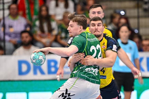 Göppingen, Germany, September 17, 2026 Erik Persson FRISCH AUF Goeppingen and Halil Jaganjac of Rhein Neckar Loewen in a one-on-one battle during the Opel Handball Bundesliga match between FRISCH AUF Goeppingen and Rhein Neckar Loewen at the EWS Arena on September 17, September 2026 in Göppingen, Germany. Photo by Harry Langer, DeFodi Images. Göppingen, Germany, September 17, 2026 Erik Persson of FRISCH AUF Göppingen and Halil Jaganjac of Rhein-Neckar Löwen battle for the ball during the Opel Handball Bundesliga match between FRISCH AUF Göppingen and Rhein-Neckar Löwen at the EWS Arena on September 17, 2026 in Göppingen, Germany Photo by Harry Langer, DeFodi Images Photo by Harry Langer, DeFodi Images