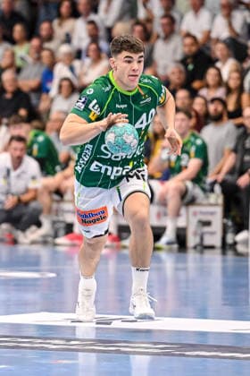 Göppingen, Germany, September 17, 2026: Elias Newel of FRISCH AUF Göppingen in action, on the ball, making a solo play during the Opel Handball Bundesliga match between FRISCH AUF Goeppingen and Rhein Neckar Löwen at the EWS Arena on September 17, 2026, in Goeppingen, Germany. Photo by Harry Langer, DeFodi Images. Goeppingen, Germany, September 17, 2026 Elias Newel of FRISCH AUF Goeppingen controls the ball during the Opel Handball Bundesliga match between FRISCH AUF Goeppingen and Rhein Neckar Löwen at the EWS Arena on September 17, 2026 in Göppingen, Germany. Photo by Harry Langer, DeFodi Images. Photo by Harry Langer, DeFodi Images