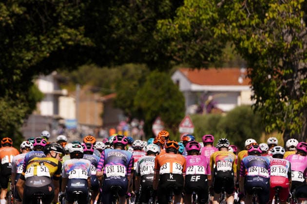 The pack rides cycles during the Giro d™Abruzzo, stage 4 from Silvi to Controguerra (182 km) - Abruzzo, Italy - Friday, September 18, 2026. - cycling.  Copyright: xFabioxFerrari LaPressex
