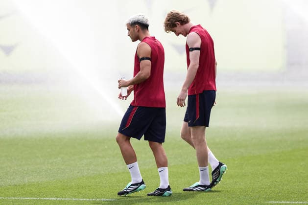 September 18, 2026, Sant Joan Despi, Barcelona, Spain: Pedri and Anthony Gordon during the training day of FC Barcelona, Barca ahead the Spanish League, Laliga EA Sports, football match against Sevilla FC at Ciudad Esportiva Joan Gamper on September 18, 2026 in Sant Joan Despi, Barcelona, Spain. FC Barcelona Training And press conference, PK, Pressekonferenz - LaLiga EA Sports - ZUMAa181 20260918_zaa_a181_017 Copyright: xJavierxBorregox