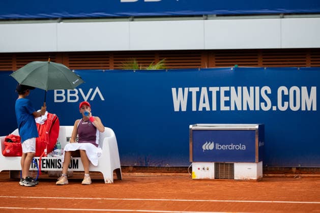 BBVA Open Internacional of Valencia Quarter Final Guiomar Maristany Zuleta de Reales from Spain against Clara Burel from France in action during the BBVA Open Internacional of Valencia Quarter Final at Sporting Tennis Valencia, (Valencia ) on September 18, 2026. Copyright: xVicentexVidalxFernandezx
