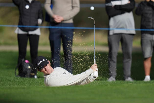 VIRGINIA WATER, ENGLAND - SEPTEMBER 18: Daniel Hillier (NZL) plays from a green side bunker on the 15th hole during Round 2 at the BMW PGA, Golf Herren Championship at Wentworth Golf Club, Virginia Water on September 18, 2026 in Surrey, England The BMW PGA Championship