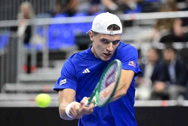 Jakub Mensik (CZE) playes against Learner Tien (USA) in the game of the 2026 Davis Cup men s team tennis World Championship, WM, Weltmeisterschaft match between the Czech Republic and the United States, in Prague, Czech Republic, on September 18, 2026. (CTKxPhoto RomanxVondrous) CTKPhotoP2026091805283  CTKPhotoP2026091805283
