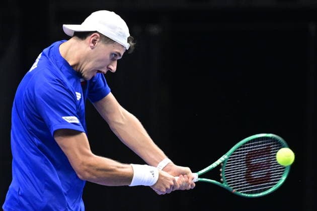 Jakub Mensik (CZE) playes against Learner Tien (USA) in the game of the 2026 Davis Cup men s team tennis World Championship, WM, Weltmeisterschaft match between the Czech Republic and the United States, in Prague, Czech Republic, on September 18, 2026. (CTKxPhoto RomanxVondrous) CTKPhotoP2026091805441  CTKPhotoP2026091805441