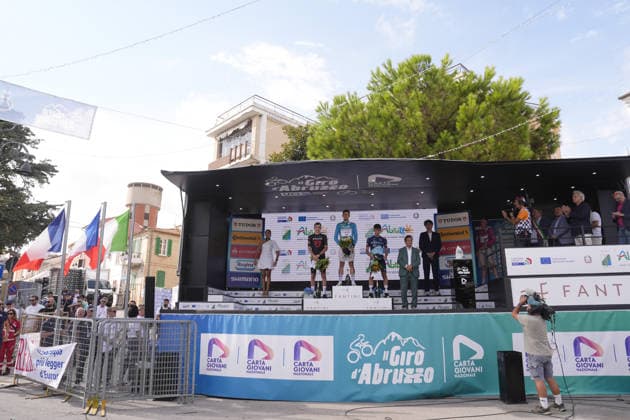 France s KÃ vin Vauquelin of Netcompany Ineos winner of the race in the middle, France s Mathys Rondel of Tudor Pro Cycling Team second place and Italy s Alessandro Fancellu of MBH Bank CSB Telecom Fort third place on the podium during the Giro d™Abruzzo, stage 4 from Silvi to Controguerra (182 km) - Abruzzo, Italy - Friday, September 18, 2026. - cycling.  Copyright: xFabioxFerrari LaPressex