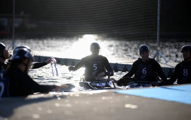 Team NZL during the break, EDILSON, GREER in the middle—Women s Spain vs. New Zealand, on September 18, 2026, at the Canoe Polo World Championships held from September 15 to September 20, 2026, at the Duisburg Regatta Course in Germany