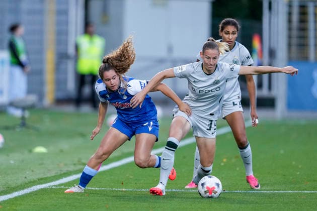 v li Laia Martret Jimenez TSG, 21, Sarai Linder Wolfsburg, 39, tackle, game action, duel, tackle, tackling, dynamic, action, 09 18 2026, Sinsheim, Hoffenheim, Germany, soccer, Google Pixel Women’s Bundesliga, TSG 1899 Hoffenheim vs. VfL Wolfsburg, DFB and DFL regulations prohibit any use of photographs as image sequences and or quasi-video xozx