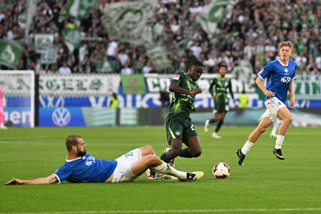 Men s I Women s I 2026–2027 Season I 2. Bundesliga I Matchday 6 I VfL Wolfsburg vs. SV Darmstadt 98 I September 18, 2026 Aleksandar Vukotic 20, SV Darmstadt 98 makes a sliding tackle in a duel against Sael Kumbedi, 26, VfL Wolfsburg from Wolfsburg, Volkswagen Arena, Lower Saxony, Germany Copyright: xLobeca InesxHähnelx