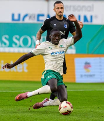 September 18, 2026, 2026–2027 Soccer Season, Bundesliga 2, Matchday 6: SpVgg Greuther Fürth vs. Kleeblatt FC Magdeburg, FCM, Sports Photo by Zink xwoxzix. DFL regulations prohibit any use of photographs as image sequences and or quasi-video For editorial use only. Omar Sillah (42), SpVgg Greuther Fürth, scores a goal—a shot on goal—to tie the game 1–1 against Falko Michel (21), FC Magdeburg