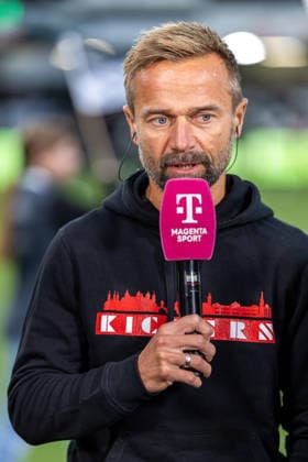 Michael Schiele, FC Würzburg Kickers, Head Coach, in an interview with Magenta Sport GER, SC Verl vs. FC Würzburg Kickers, Soccer, 3rd Division, Matchday 7, 2026–2027 Season, September 18, 2026 DFL regulations prohibit the use of photographs as image sequences and or quasi-video GER, SC Verl vs. FC Wuerzburger Kickers, soccer, 3. Liga, Matchday 7, 2026–2027 season, September 18, 2026, Verl Copyright: xEibner-Pressefoto JanxRollingerx EP_JSK
