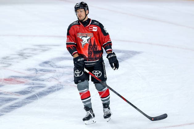 September 18, 2026, Ice Hockey, DEL, Kölner Haie vs. Grizzlys Wolfsburg, Matchday 1, 2026–27 Season, Lanxess Arena, Cologne; Moritz Müller of the Kölner Haie (No. 91) looks up tensely; North Rhine-Westphalia, Germany