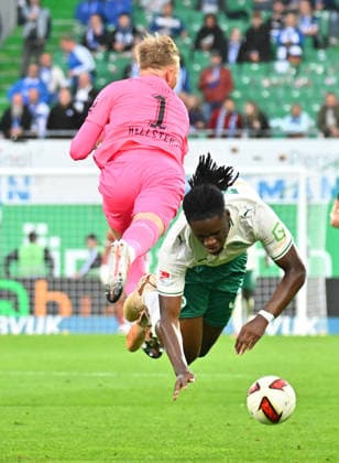 September 18, 2026 Soccer Season 2026–2027, Matchday 2, Bundesliga, SpVgg Greuther Fürth vs. Kleeblatt FC Magdeburg, FCM Sports Photo by Zink MeZi xmexzix. DFL regulations prohibit any use of photographs as image sequences and or quasi-video; for editorial use only. Florian Hellstern 1, SpVgg Greuther Fürth; Hendry Blank 34, SpVgg Greuther Fürth