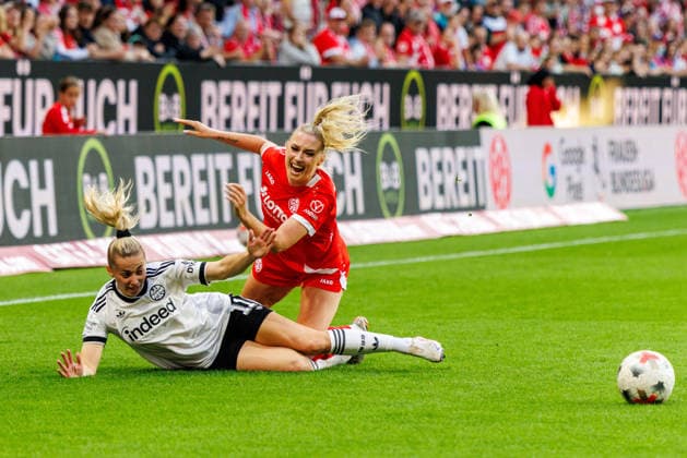 GPFBL, 1 FSV Mainz 05 vs. Eintracht Frankfurt, September 18, 2026, Mainz: A duel between Nina Luehrßen of Eintracht Frankfurt (No. 11) and Chiara Bouziane of 1 FSV Mainz 05, 10 in the Google Pixel Women’s Bundesliga match on Matchday 5 of the 2026–27 season between 1 FSV Mainz 05 and Eintracht Frankfurt at the MEWA Arena in Mainz on September 18, 2026 Copyright: xBEAUTIFULxSPORTS Hahnex
