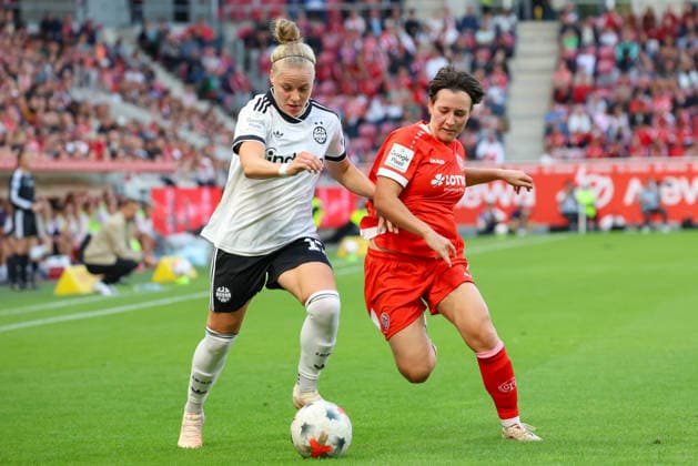 September 18, 2026, xusrbx, Soccer Google Pixel Women s Bundesliga, FSV Mainz 05 vs. Eintracht Frankfurt: Pia Sophie Wolter (Eintracht Frankfurt, No. 17) in a tackle with Emma Junold (FSV Mainz 05, No. 22), Mainz