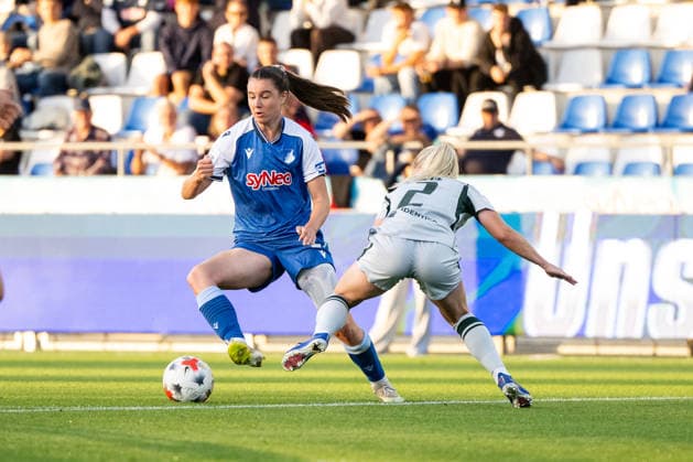 September 18, 2026, GER, Soccer, Women s, Google Pixel 1 Bundesliga, 2026–2027 Season, Matchday 4, TSG 1899 Hoffenheim vs. VfL Wolfsburg Chiara Hahn (Hoffenheim), 23, in a tackle with Thea Bjelde (VfL Wolfsburg), 02; DFB and DFL regulations prohibit any use of photographs as image sequences and or quasi-video. Hoffenheim Dietmar Hopp Stadium, Baden-Württemberg, Germany Copyright: xNordphoto Memmlerx