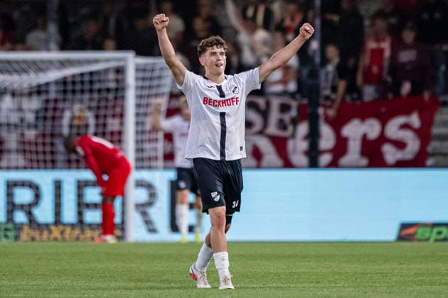 Janne Berner (SC Verl, 34) celebrates Almin Mesanovic’s (SC Verl, 30, GER) goal that made it 2-0, SC Verl vs. FC Würzburger Kickers, Soccer, 3rd Division, Matchday 7, 2026–2027 Season, September 18, 2026 DFL regulations prohibit any use of photographs as image sequences and or quasi-video GER, SC Verl vs. FC Würzburger Kickers, Soccer, 3rd Division, Matchday 7, 2026–2027 season, September 18, 2026, Verl Copyright: xEibner-Pressefoto JanxRollingerx EP_JSK