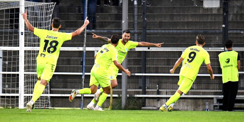September 18, 2026, xokbx, Regional League Southwest soccer, FSV Frankfurt vs. Stuttgarter Kickers—Goal celebration for the 1-0 score by Dejan Bozic of the Stuttgarter Kickers, with Maximilian Zaiser of the Stuttgarter Kickers, Yannick Glessing (Stuttgarter Kickers), Sebastian Mueller (Stuttgarter Kickers), Frankfurt am Main