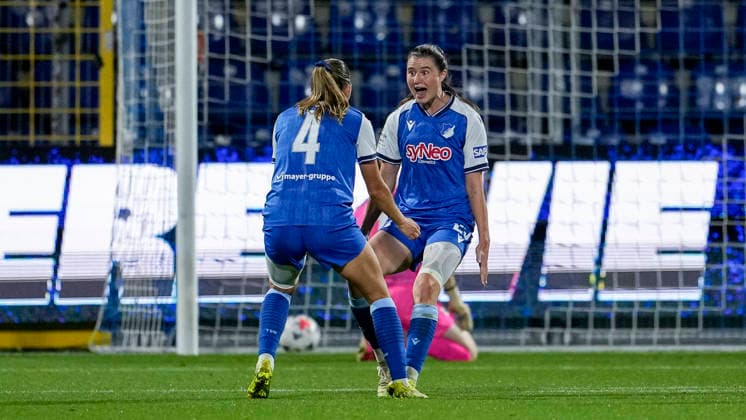 From left: Lisann Kaut (TSG), 4; goal scorer Chiara Hahn (TSG), 23; players from TSG 1899 Hoffenheim celebrate the goal that made the score 2–1, Celebration, goal celebration, scoring a goal, celebrate the goal, goal, celebration, celebrating the goal, rejoicing, joy, happy, optimistic, positive, game scene, highlight, action, 18 09 2026, Sinsheim, Hoffenheim, Germany, soccer, Google Pixel Women’s Bundesliga, TSG 1899 Hoffenheim vs. VfL Wolfsburg, DFB and DFL regulations prohibit any use of photographs as image sequences and or quasi-video xozx