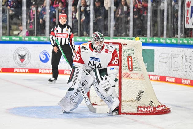 Penny DEL Nuremberg Ice Tigers vs. Augsburg Panthers, September 18, 2026, Nuremberg, GERMANY, September 18. Pictured: Tobias ANCICKA of the Augsburg Panthers, 45. Single photo, cropped, taken during the Penny DEL match between the Nuremberg Ice Tigers and the Augsburg Panthers on Matchday 1 at the PSD Bank Nuremberg Arena. Copyright: xBEAUTIFULxSPORTS Goldbergx