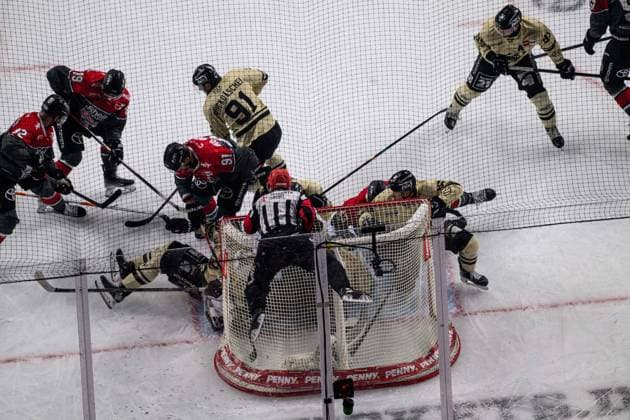 COLOGNE, GERMANY - 18 SEPTEMBER, 2026: - The PENNY DEL Ice hockey, Eishockey match Koelner Haie vs. Grizzlys Wolfsburg at LANXESS arena.  Copyright: xVitaliixKliuievx