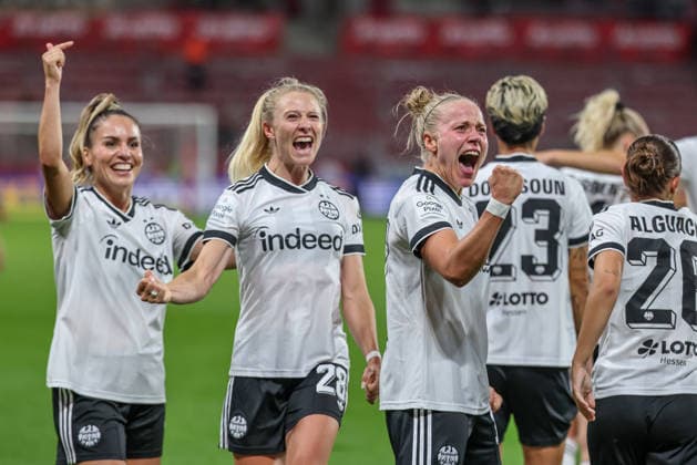 GER, Mainz, FSV Mainz 05 vs. Eintracht Frankfurt, Google Pixel Women s Bundesliga, Soccer, DFB, 2026–2027 Season, MEWA Arena, Matchday 5 in Pictures: Goal, Celebration, and Joy, Emotions with Rebecka Blomqvist, Eintracht Frankfurt Women’s Team 28, Pia Sophie Wolter, Eintracht Frankfurt Women’s Team, No. 17; Ereleta Memeti, Eintracht Frankfurt Women’s Team, No. 7. DFB and DFL regulations prohibit any use of photographs as image sequences and or quasi-video. September 18, 2026 Copyright: HMBxMedia HendrikxHamelau