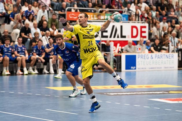 Kai Haefner, TVB Stuttgart, 34, scores from the 7-meter line, HBW Balingen Weilstetten vs. TVB Stuttgart, GER, Opel 1 Handball Bundesliga, Championship, Matchday 5, 2026–2027 Season, September 18, 2026, Eibner Press Photo by Andreas Ulmer, HBW Balingen Weilstetten vs. TVB Stuttgart, GER, Opel 1 Handball Bundesliga, Championship, Matchday 5, 2026–2027 Season, September 18, 2026, Balingen Copyright: xEibner-Pressefoto AndreasxUlmerx EP_AUR