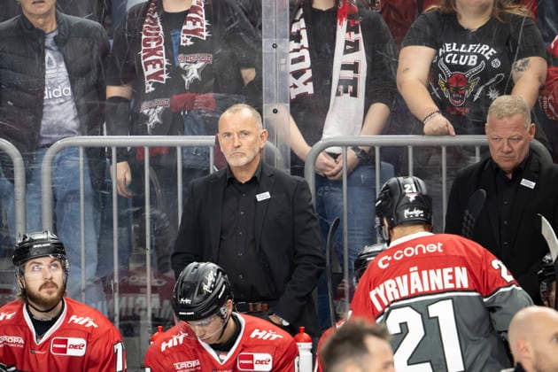 PENNY DEL 1 Cologne Sharks vs. Grizzly Wolfsburg, Cologne, September 18, 2026 Thomas Berglund, Head Coach of the Cologne Sharks, PENNY DEL 1 Cologne Sharks vs. Grizzly Wolfsburg on September 18, 2026, at KA2 in Cologne, Germany Copyright: xBEAUTIFULxSPORTS AndreasxDickx