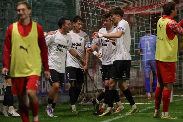 September 18, 2026, Soccer, Men s, 2026–2027 Season, Bavarian Regional League, Matchday 10: TSV Buchbach vs. FC Schweinfurt 05. From left: Schweinfurt celebrates the 1–1 draw thanks to Nils Piwernetz. FC Schweinfurt 05, 19 Buchbach SMR Arena, Bavaria, Germany