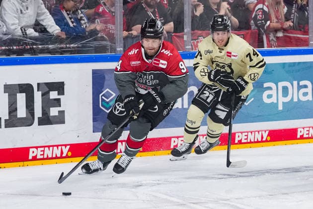 Ice Hockey: DEL Matchday 1—Cologne Sharks vs. Wolfsburg Grizzlys on September 18, 2026, at the Lanxess Arena in Cologne. Robin Press, Cologne, on the left, Les Lancaster of Wolfsburg; on the right. In accordance with the regulations of the DEL (German Ice Hockey League), the publication and further use of the footage in electronic media and on devices of any kind during the game is not permitted. xDMx