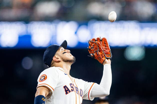 September 17, 2026, Houston, Texas, USA: Houston Astros third baseman ISAAC PAREDES (15) catches a pop fly during the sixth inning against the Kansas City Royals at Daikin Park. Houston USA - ZUMAh306 20260917_zsp_h306_025 Copyright: xOscarxHerrerax