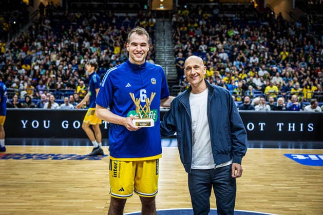 Basketball Berlin, September 18, 2026; 2026–2027 Season; EasyCredit BBL 1 Bundesliga Men s Division; Alba Berlin vs. NINERS Chemnitz; Raising the Championship Banner; Malte Delow, Alba Berlin, No. 06; MLP of the Season; Pascal Roller