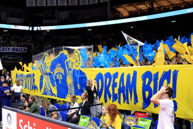 September 18, 2026, Germany, GER, DEU, Basketball, 1st Bundesliga, Day 1, 2026–2027 Season, Berlin, ALBA Berlin vs. Niners Chemnitz, ALBA Fans, Fan Section, nordphoto GmbH Engler Berlin Uber Arena, State of Germany Copyright: xNordphotox xEnglerx