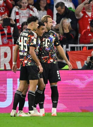 GOAL: 1-0 Jamal Musiala, FC Bayern Munich (FCB) 10 Goal celebration: Harry Kane, FC Bayern Munich (FCB) 09 Aleksandar Pavlovic, FC Bayern Munich (FCB) 45 FC Bayern Munich (FCB) vs. 1. FC Union Berlin (FCU) 18 09 2026 DFL regulations prohibit any use of photographs as image sequences and or quasi-video. FC Bayern Munich (FCB) vs. 1. FC Union Berlin (FCU)