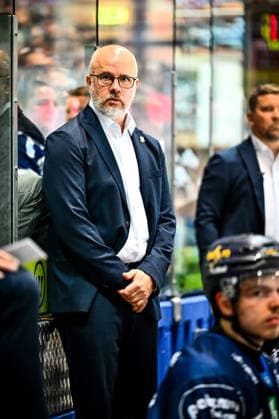 Stefan Nyman, Head Coach, Iserlohn Roosters, GER, Iserlohn Roosters vs. ERC Ingolstadt, Ice Hockey, Penny DEL, Matchday 1, 2026–2027 Season, September 19, 2026, GER, Iserlohn Roosters vs. ERC Ingolstadt, Ice Hockey, Penny DEL, Matchday 1, 2026–2027 Season, September 19, 2026, Iserlohn Copyright: xJonasxBrockmann Eibner-Pressefotx EP_JBN