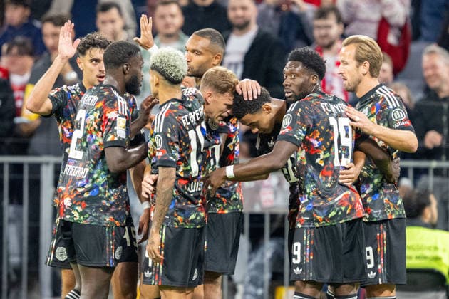 Goal celebration after the 1-0 score: Joshua Kimmich 6 (FC Bayern Munich), Jamal Musiala 10 (FC Bayern Munich), Alphonso Davies 19 (FC Bayern Munich), Harry Kane 9 (FC Bayern Munich), FC Bayern Munich 1, FC Union Berlin, Bundesliga, Matchday 4, September 18, 2026. DFB regulations prohibit any use of photographs as image sequences and or quasi-video. Munich, Bayern, Germany Copyright: xkolbert-press UlrichxGamelx