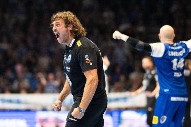 HANDBALL OPEL HBL MATCHDAY 5 THSV EISENACH THW KIEL ** FOR EDITORIAL PURPOSES ONLY ** EDITORIAL USE ONLY ** p September 18, 2026 Eisenach Handball Opel Handball 1st Bundesliga 2026–2027 Season Werner Assmann Arena Matchday 5 ThSV Eisenach vs. THW Kiel in the photo Coach Sebastian Hinze ThSV Eisenach Germany Thuringia Eisenach Copyright SaschaxFromm Copyright: SaschaxFromm doc87nqn9xs5lt1eukecexs ,EDITORIAL USE ONLY Copyright: SaschaxFromm
