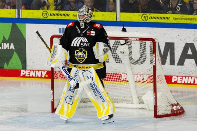 Krefeld, Germany, September 18, 2026 PENNY DEL 2026–2027, Game 1: Krefeld Penguins vs. Fischtown Pinguins Bremerhaven Pictured: Goaltender Felix Bick, Krefeld, YAYLA ARENA, North Rhine-Westphalia Copyright: xFotostandx xGoertzx